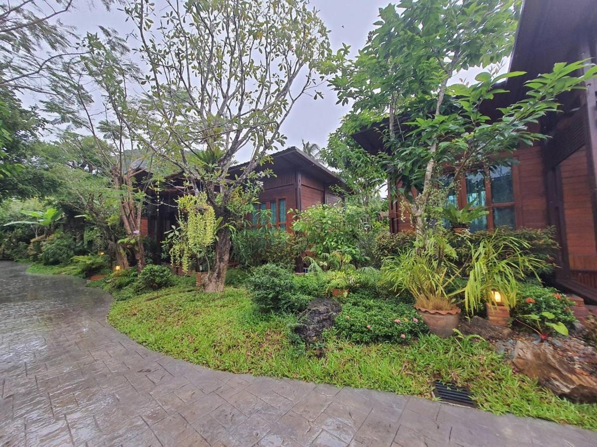 Ban Chong Phli Areeya Phubeach Resort Wooden House מראה חיצוני תמונה
