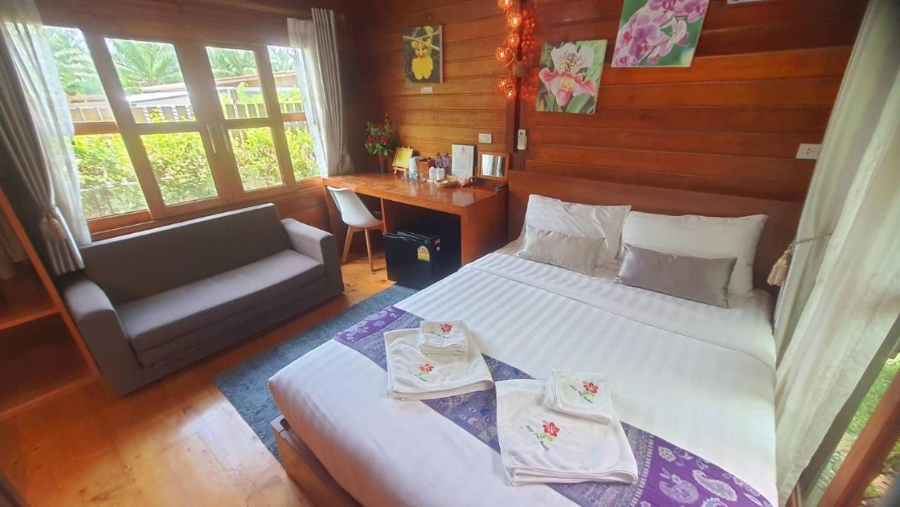 Ban Chong Phli Areeya Phubeach Resort Wooden House מראה חיצוני תמונה
