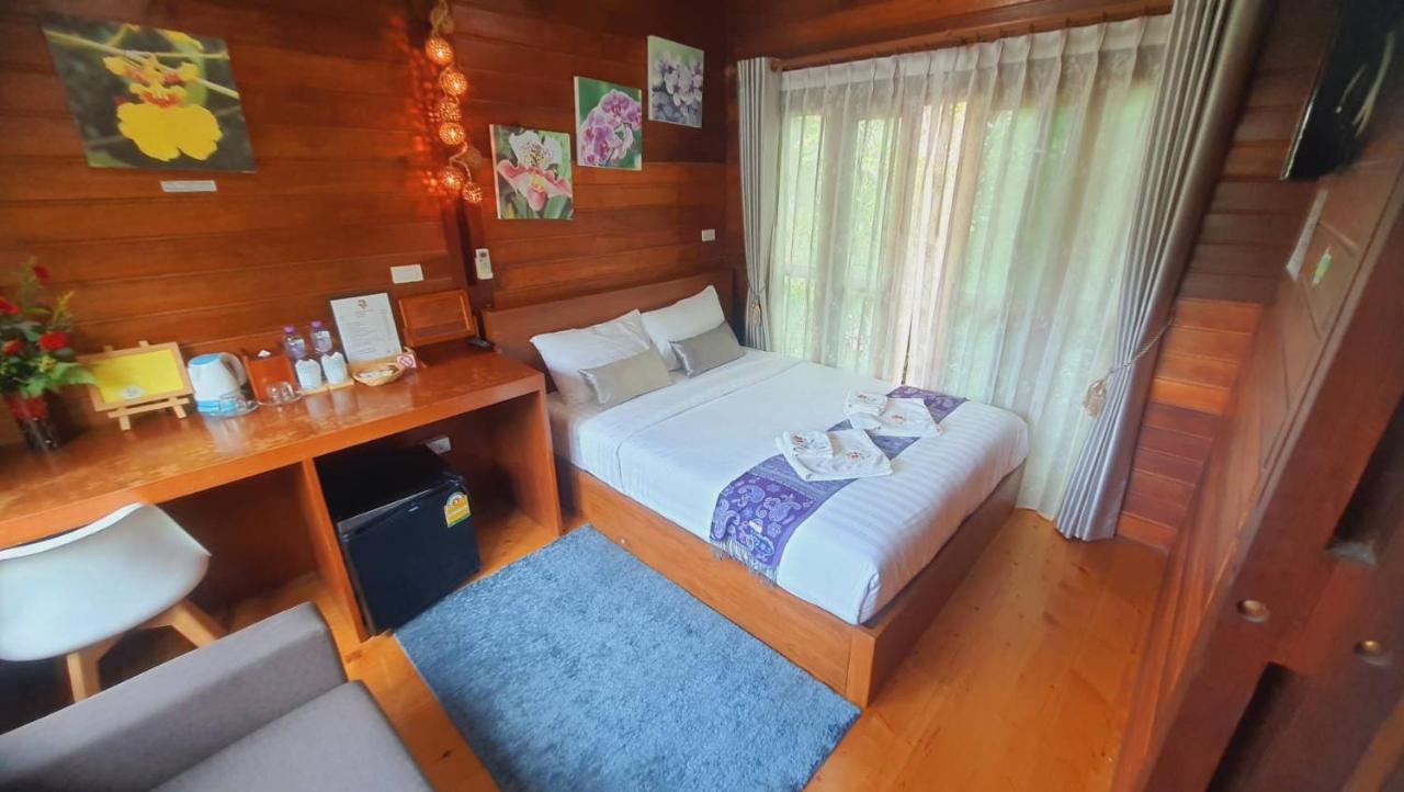 Ban Chong Phli Areeya Phubeach Resort Wooden House מראה חיצוני תמונה